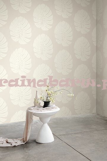 Tapeta botaniczna z dużymi tropikalnymi kremowymi liśćmi monstery na beżowym tle 