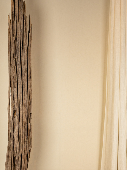 Tapeta tekstylna bezpołączeniowa Kanvazz 207 Caribou Falcon brązowa