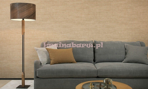Tapeta beżowo brązowa przypominająca naturalne płótno