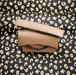 Tapeta 37856-3 litery K/ LEOPARD Karl Lagerfeld